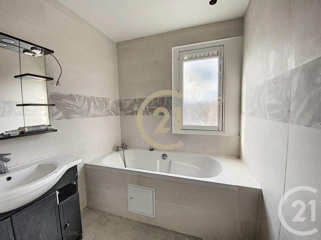 Afficher la photo en grand Appartement F5 à vendre - 5 pièces - 92.14 m2 - VILLIERS LE BEL - 95 - ILE-DE-FRANCE - Century 21 Jean Jaurès