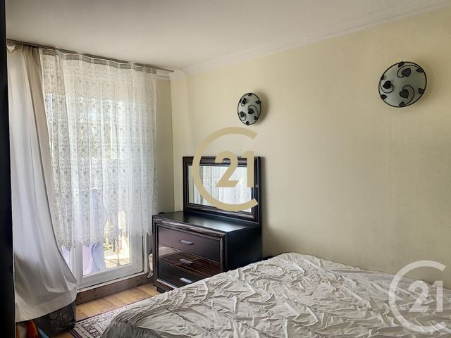 Afficher la photo en grand Appartement F3 à vendre - 3 pièces - 68.6 m2 - GARGES LES GONESSE - 95 - ILE-DE-FRANCE - Century 21 Jean Jaurès