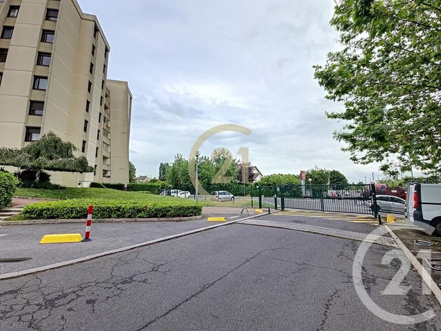 Afficher la photo en grand Appartement F3 à vendre - 3 pièces - 65.82 m2 - VILLIERS LE BEL - 95 - ILE-DE-FRANCE - Century 21 Jean Jaurès