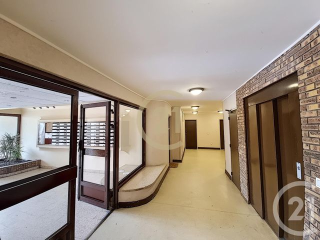 Afficher la photo en grand Appartement F3 à vendre - 3 pièces - 65.82 m2 - VILLIERS LE BEL - 95 - ILE-DE-FRANCE - Century 21 Jean Jaurès