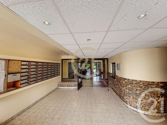 Afficher la photo en grand Appartement F3 à vendre - 3 pièces - 65.82 m2 - VILLIERS LE BEL - 95 - ILE-DE-FRANCE - Century 21 Jean Jaurès