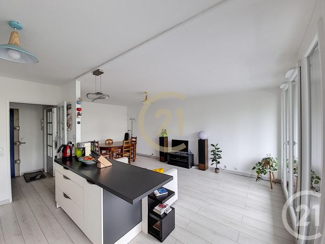 Afficher la photo en grand Appartement F3 à vendre - 3 pièces - 65.82 m2 - VILLIERS LE BEL - 95 - ILE-DE-FRANCE - Century 21 Jean Jaurès